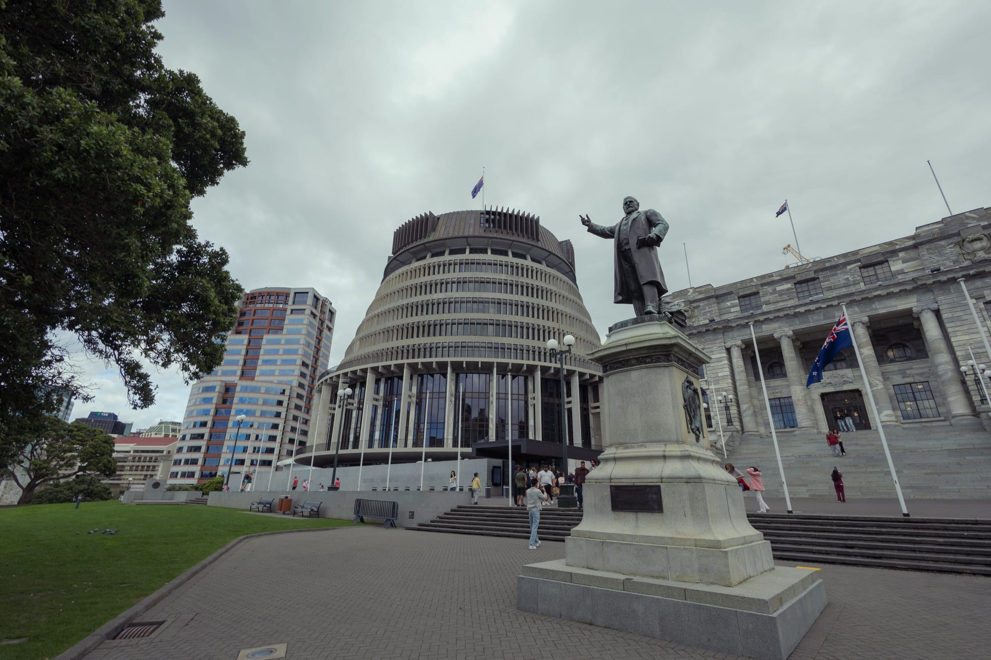 Employers, employees to kick in more to KiwiSaver