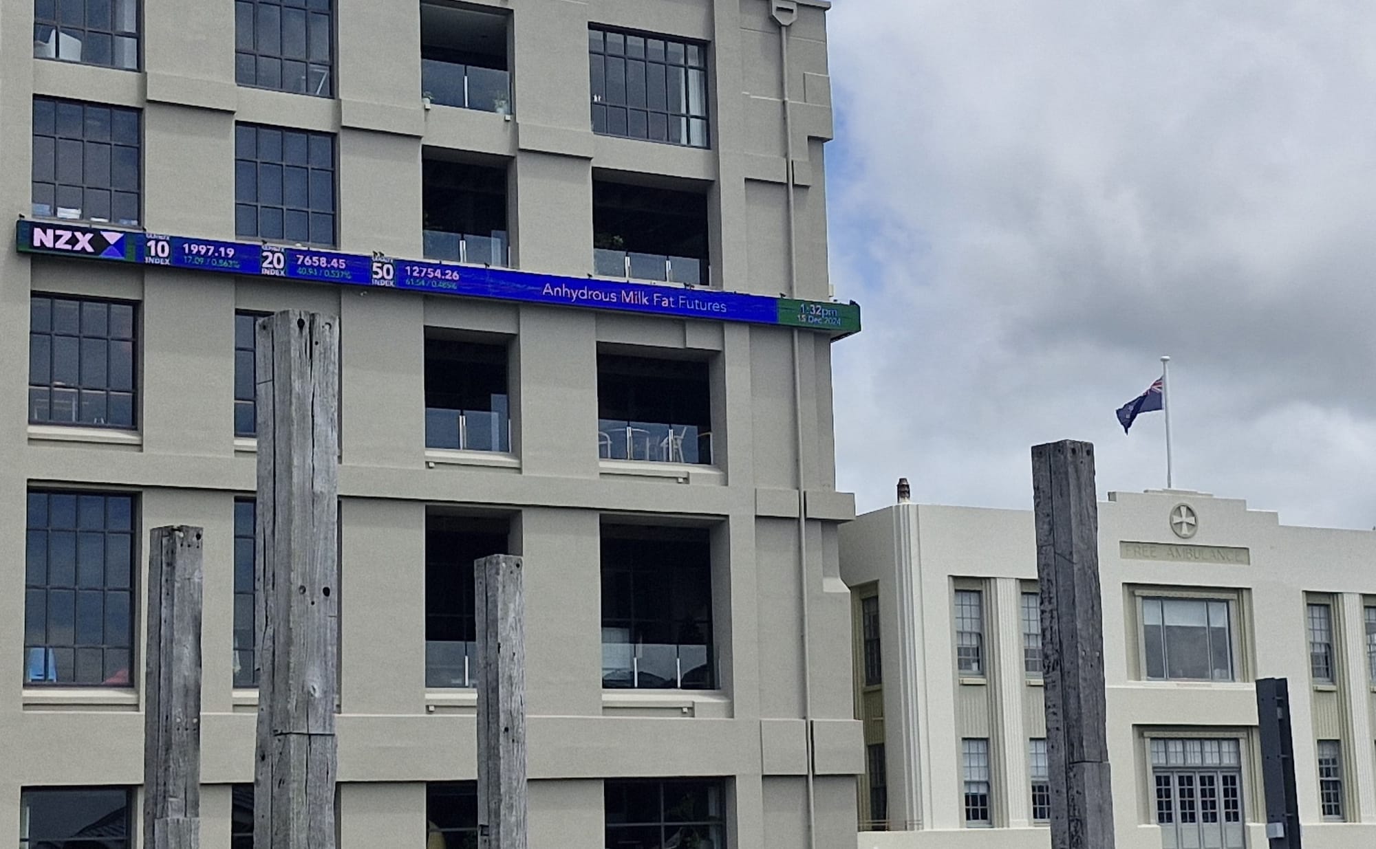 NZ shares shrug off bleak govt outlook; Metroglass soars on takeover talk