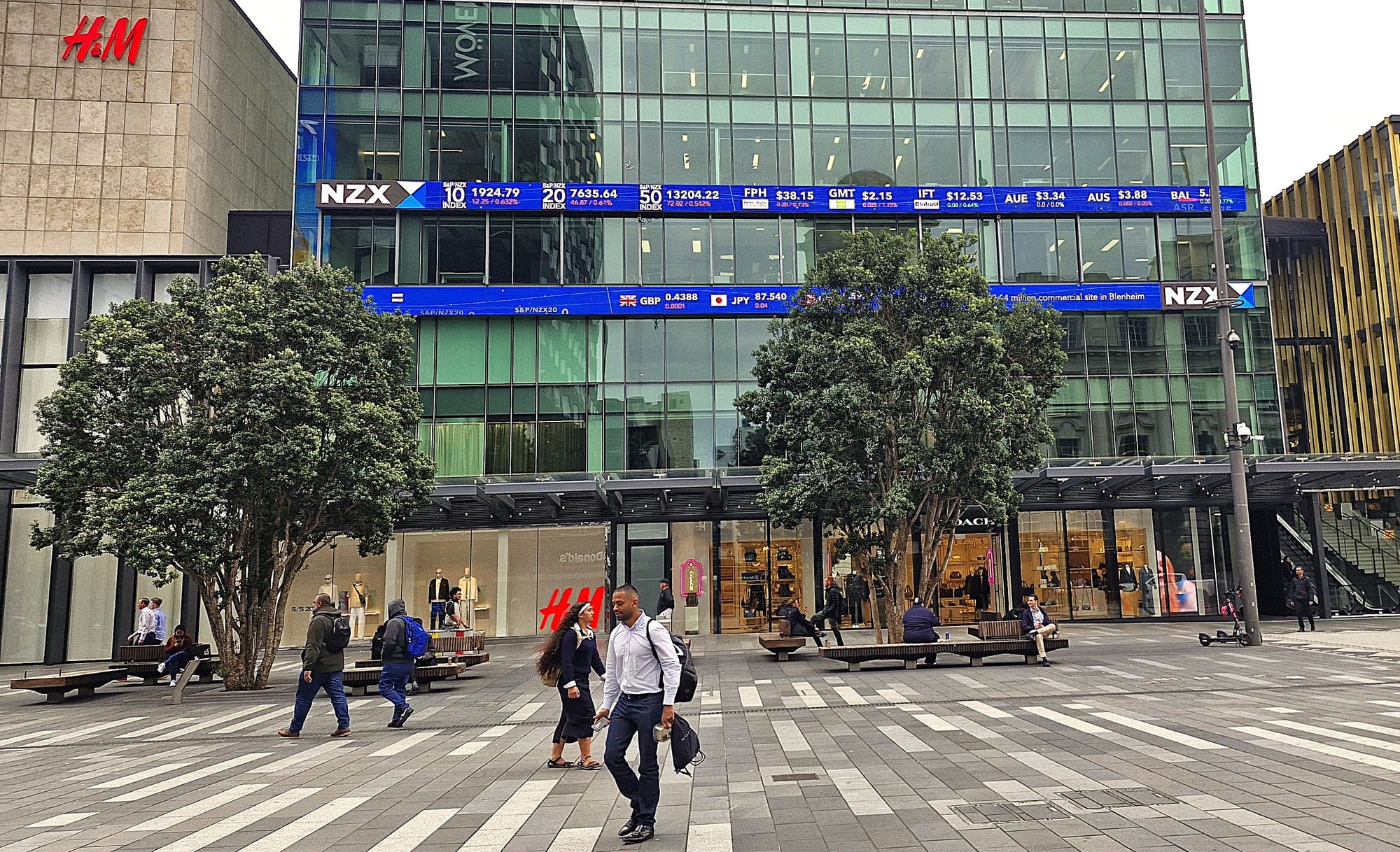 Still room for niche players in consolidating financial services space
