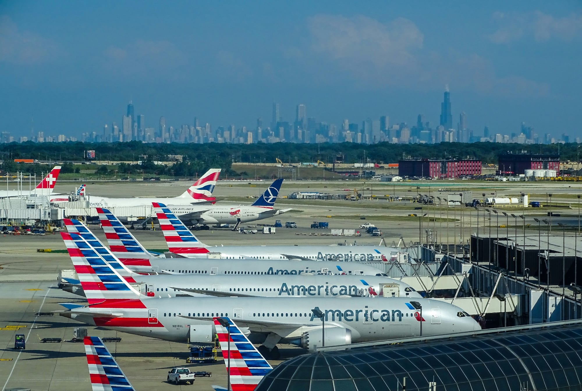US airlines rally on robust demand as Wall St stays upbeat