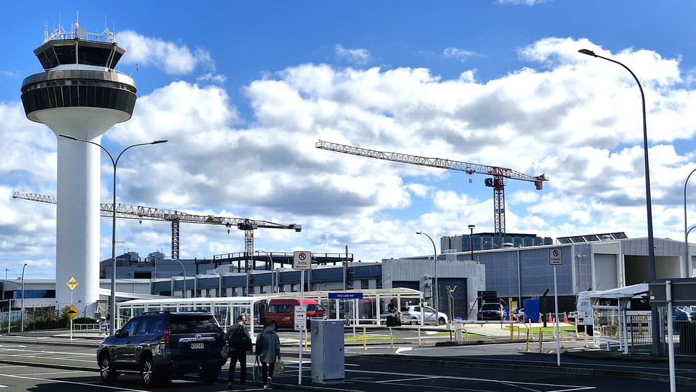 Akl Airport gains as regulatory clouds lift; NZX50 hits 5-mth high post image