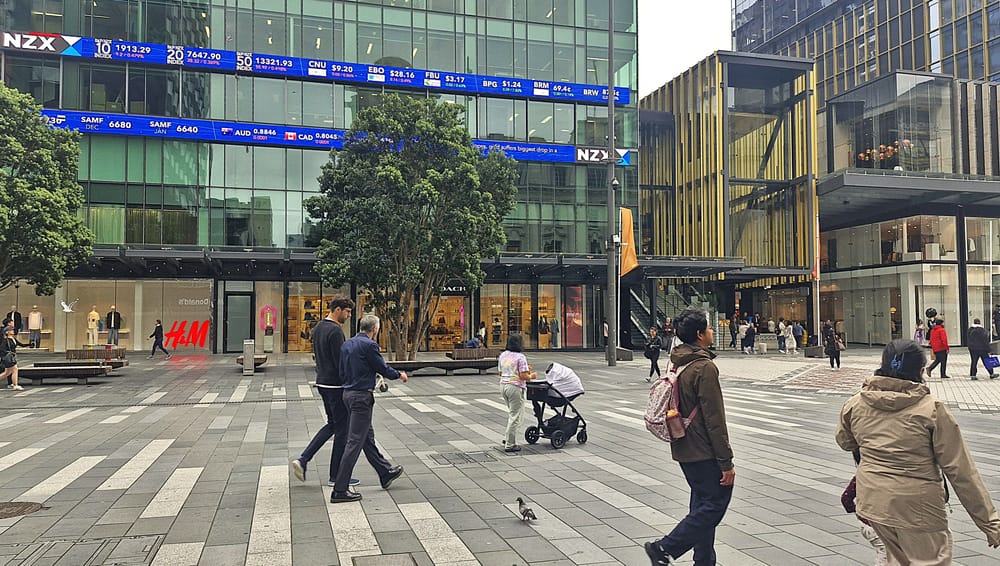 NZX50 declines as tech stocks weigh across Asia; stalling gold price slaps miners post image