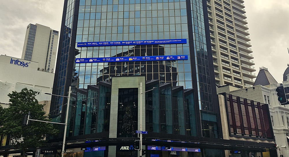 NZX50 slips as mood sours on tech post image