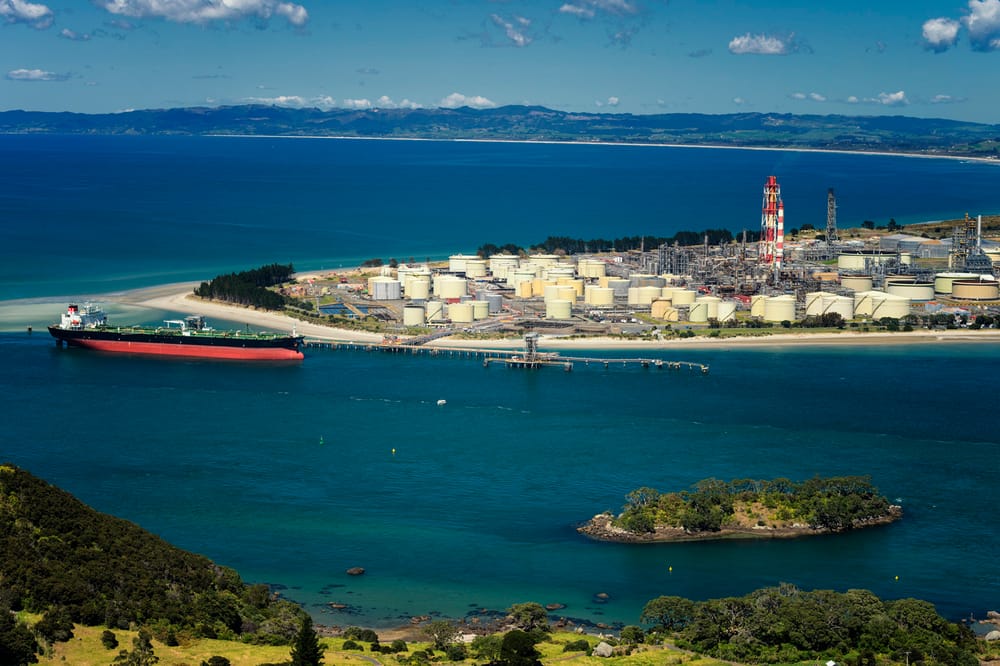 NZX50 sinks as Iran jitters send oil back over US$100/bbl post image