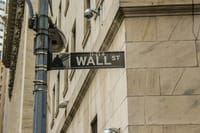 Wall St wavers as Trump gives mixed Iran message post image