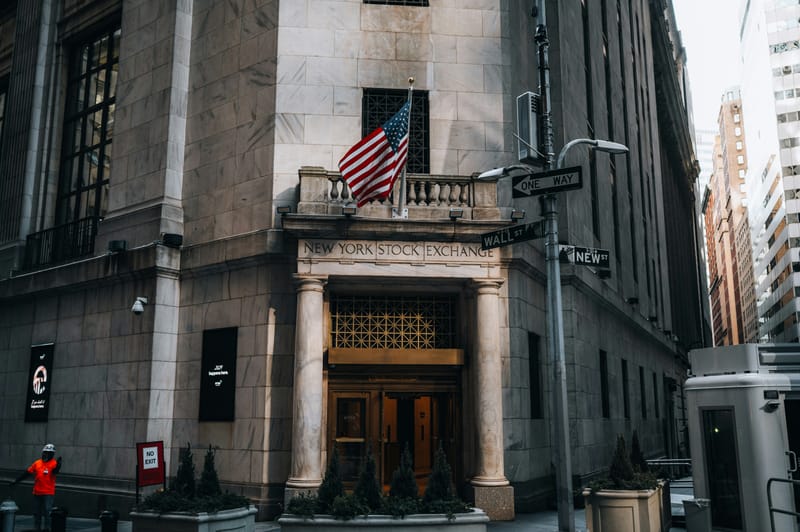 Wall St rallies, oil prices fall amid restrained Iranian retaliation post image