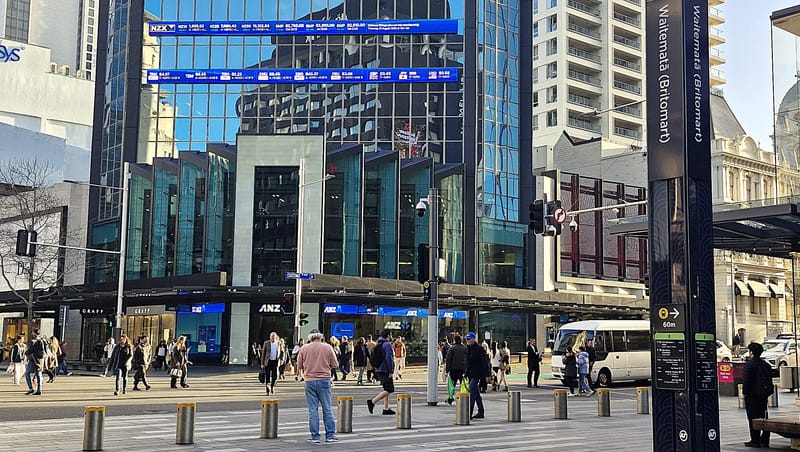 NZX50 rallies, kiwi slumps as Reserve Bank looks to cut deep post image