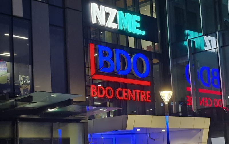 PAUL MCBETH: Flying media kites post image