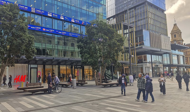 Aussie banks weigh on NZX, ASX as bond yields creep higher; Mercury sheds dividend post image