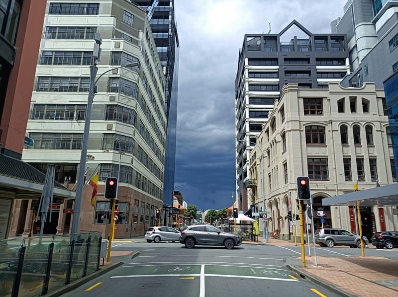 RBNZ’s rate cut size looms large as US shutdown clouds outlook post image