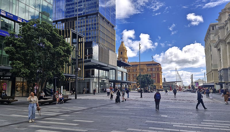 NZX50 drops 1% this week as returning US govt keeps investors nervy post image